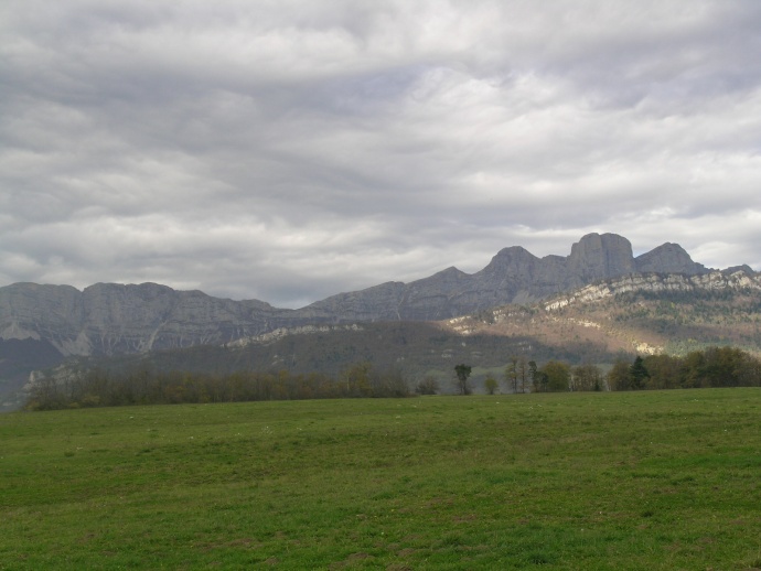 Circles of moving, speaking and writing...