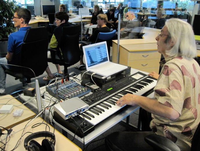 Une Plage / Centre de Relations Clients de Canal+ Rennes  